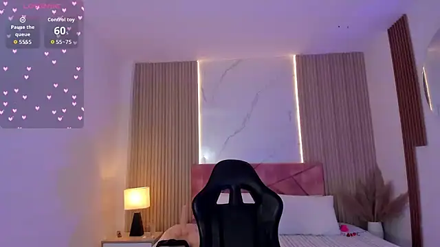 clairemillerx online show from June 23, 2:04 pm