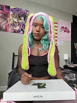Snapshot of spookiebaddie chatting on July 1, 8:30 pm spookiebaddie online show from July 1, 8:30 pm