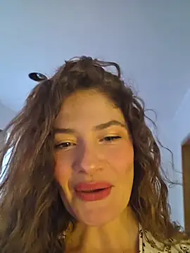 CelineBoyer  online show from April 25, 9:34 pm