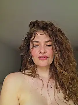 CelineBoyer  online show from May 24, 7:19 pm