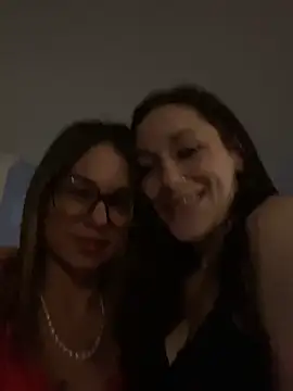 Snapshot of Cass_wild chatting on April 4, 4:22 am Cass wild online show from April 4, 4:22 am