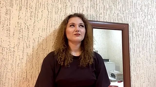 SopfieNiktasha online show from April 4, 8:34 am