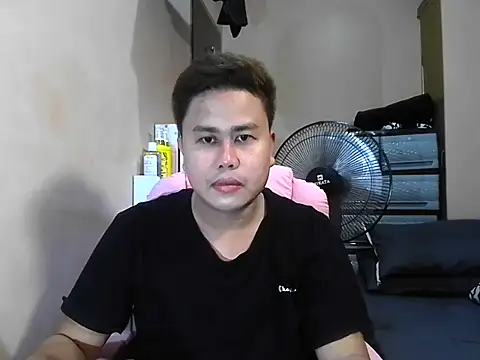 Snapshot of tipsy_butter chatting on July 3, 8:10 am tipsy butter online show from July 3, 8:10 am
