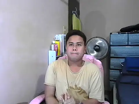 Snapshot of tipsy_butter chatting on July 12, 10:17 am tipsy butter online show from July 12, 10:17 am