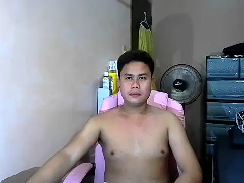 Snapshot of tipsy_butter chatting on July 14, 4:13 pm tipsy butter online show from July 14, 4:13 pm