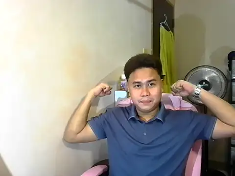Snapshot of tipsy_butter chatting on July 22, 1:36 pm tipsy butter online show from July 22, 1:36 pm
