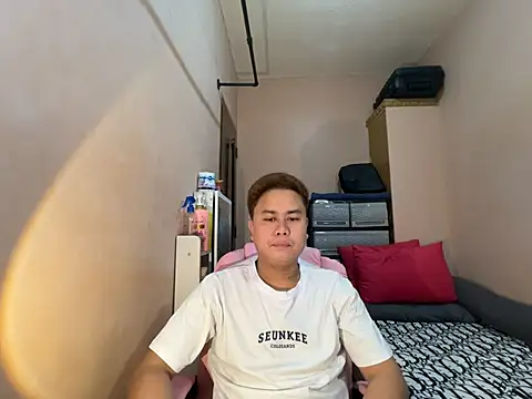 Snapshot of tipsy_butter chatting on August 2, 9:41 am tipsy butter online show from August 2, 9:41 am