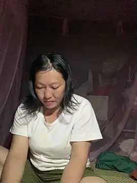 Snapshot of candy-beo chatting on April 11, 2:32 pm candy-beo online show from April 11, 2:32 pm