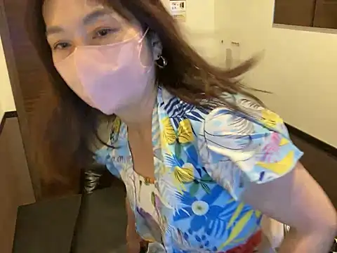 lemonade madame online show from June 12, 12:15 pm