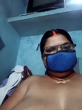 Snapshot of Desi_hot_bhabhi01 chatting on April 9, 5:40 am Desi hot bhabhi01 online show from April 9, 5:40 am