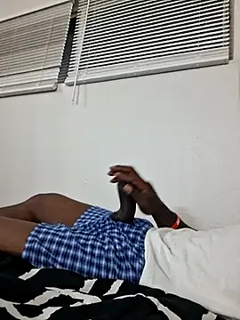 Snapshot of BlacDick04 chatting on June 23, 4:21 am BlacDick04 online show from June 23, 4:21 am