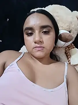 Valentina Narvaez online show from June 18, 6:45 pm