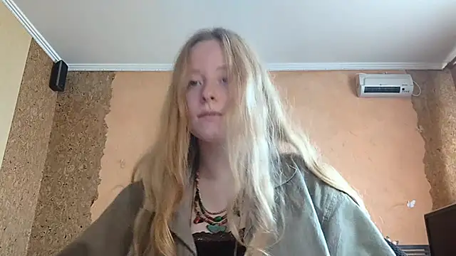 KateVibe 01 online show from June 17, 4:37 am