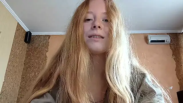 Snapshot of KateVibe_01 chatting on June 22, 3:25 am KateVibe 01 online show from June 22, 3:25 am