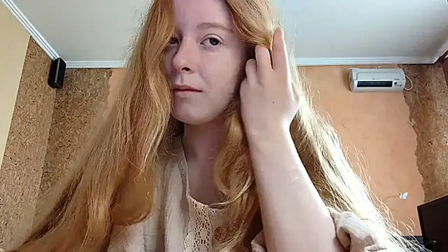 Snapshot of KateVibe_01 chatting on June 26, 12:15 am KateVibe 01 online show from June 26, 12:15 am