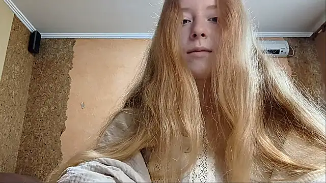 Snapshot of KateVibe_01 chatting on June 27, 12:37 am KateVibe 01 online show from June 27, 12:37 am