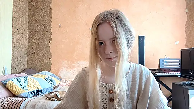 Snapshot of KateVibe_01 chatting on July 26, 11:22 pm KateVibe 01 online show from July 26, 11:22 pm