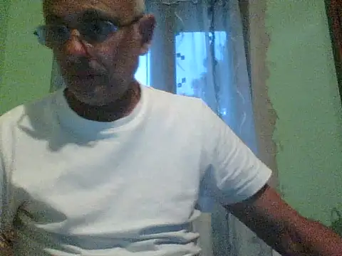 Snapshot of 69samir96 chatting on May 31, 6:09 pm 69samir96 online show from May 31, 6:09 pm