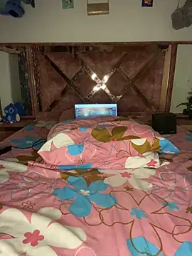 Jendy Scow online show from June 5, 8:03 pm