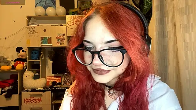 RedHeadCat online show from June 9, 1:39 am