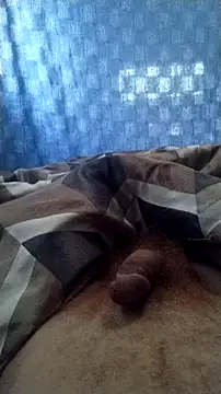 Snapshot of bigdaddyroeroe chatting on April 4, 10:18 pm bigdaddyroeroe online show from April 4, 10:18 pm