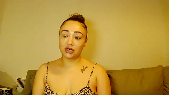 Theone T online show from April 27, 6:33 am