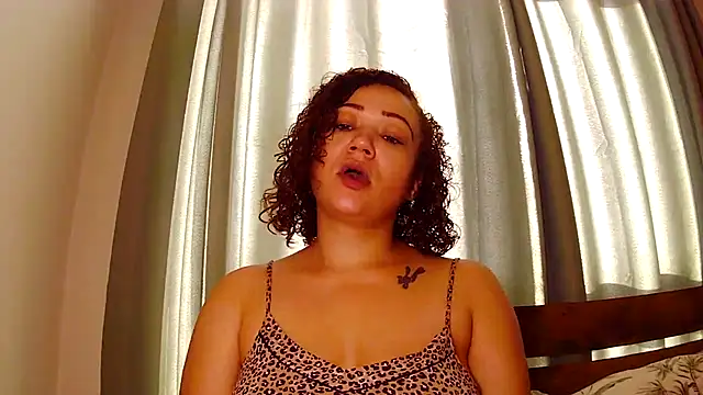 Theone T online show from June 24, 6:56 am