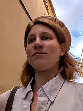 Julialexxxx online show from June 9, 8:15 am