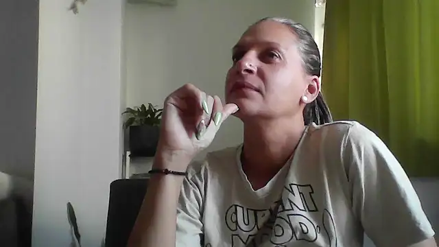 SweetLilTrouble online show from June 15, 3:47 pm