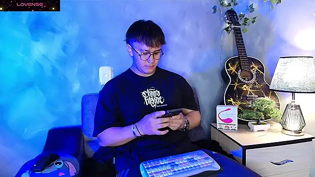 owen xxx online show from April 6, 1:47 am