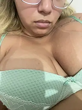 Snapshot of gabyzinha2030 chatting on July 21, 10:34 pm gabyzinha2030 online show from July 21, 10:34 pm