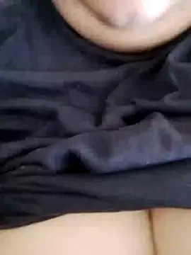 criscvwolff99 online show from May 25, 4:13 pm