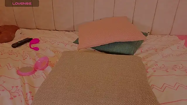 Snapshot of sweetkimmie_ chatting on July 25, 1:41 pm sweetkimmie online show from July 25, 1:41 pm
