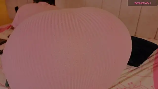 Snapshot of sweetkimmie_ chatting on July 28, 6:20 pm sweetkimmie online show from July 28, 6:20 pm