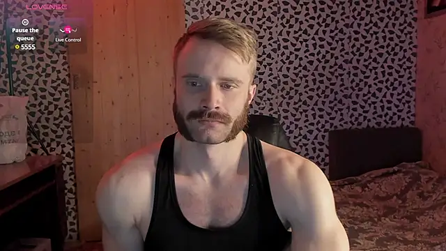 Snapshot of Paul_Rolex chatting on March 21, 4:51 pm Paul Rolex online show from March 21, 4:51 pm