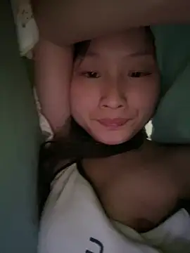 Snapshot of TieonGradient chatting on April 7, 5:08 am TieonGradient online show from April 7, 5:08 am