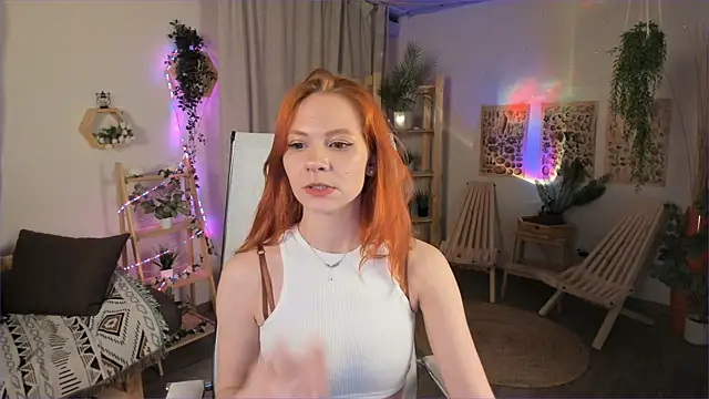 LisaAris online show from April 19, 6:10 pm