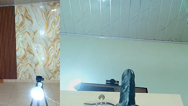 Snapshot of peachy__baby chatting on June 13, 11:08 am peachy baby online show from June 13, 11:08 am