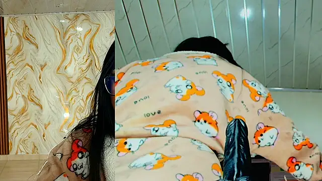 Snapshot of peachy__baby chatting on July 14, 11:05 am peachy baby online show from July 14, 11:05 am