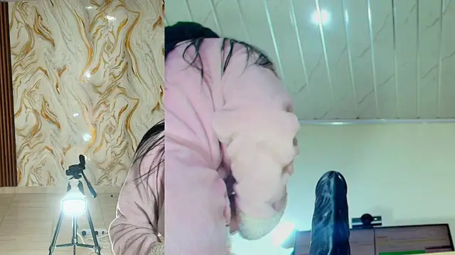 Snapshot of peachy__baby chatting on August 3, 11:05 am peachy baby online show from August 3, 11:05 am
