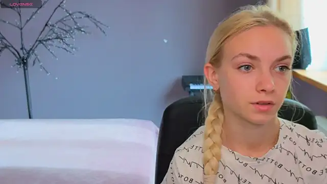 SonnySofia online show from May 26, 5:36 am