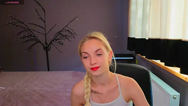 SonnySofia online show from June 11, 5:38 am