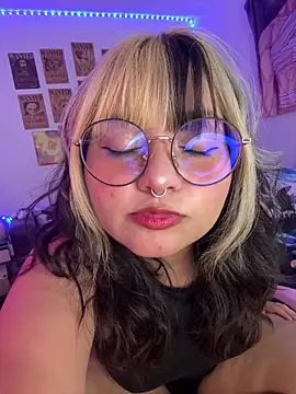 ZoeyDoll  online show from April 29, 8:59 pm