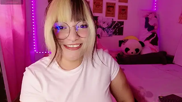 ZoeyDoll  online show from May 4, 8:38 pm