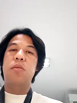 akiramoore online show from June 3, 7:00 am