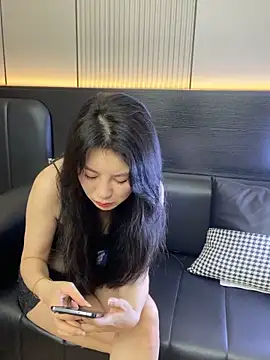 HY-QIAN online show from June 12, 1:21 pm