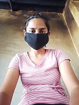 Snapshot of x_priya chatting on April 16, 7:53 am x priya online show from April 16, 7:53 am