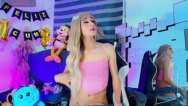 Jesica tan online show from June 16, 6:27 am