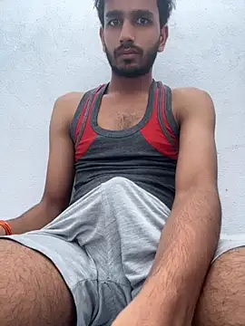 Snapshot of aadibuttplug chatting on June 5, 4:41 am aadibuttplug online show from June 5, 4:41 am