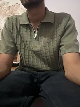 Snapshot of aadibuttplug chatting on June 8, 5:35 pm aadibuttplug online show from June 8, 5:35 pm